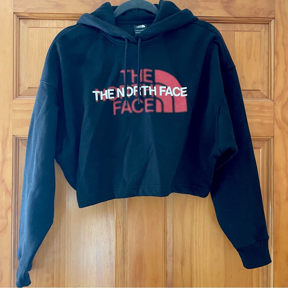 The North Face crop hoodie, size small, NEVER WORN, tags still on